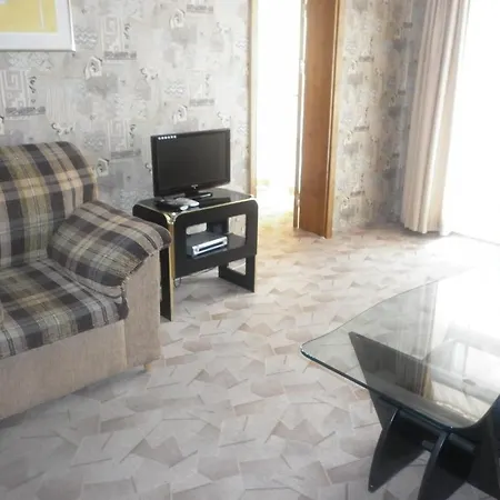 Laguna 4*